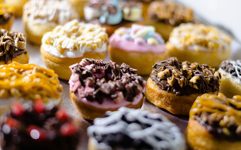 Sweet Bakery: Multicoloured Cupcakes - ICG Flavours