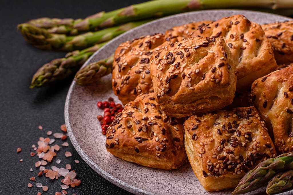 Savoury: Triangular Puffs - ICG Flavours